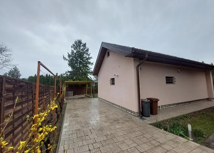 Balaton Breeze Retreat Tatil Evi *